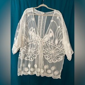 NWOT Ivory lace kimono overpiece